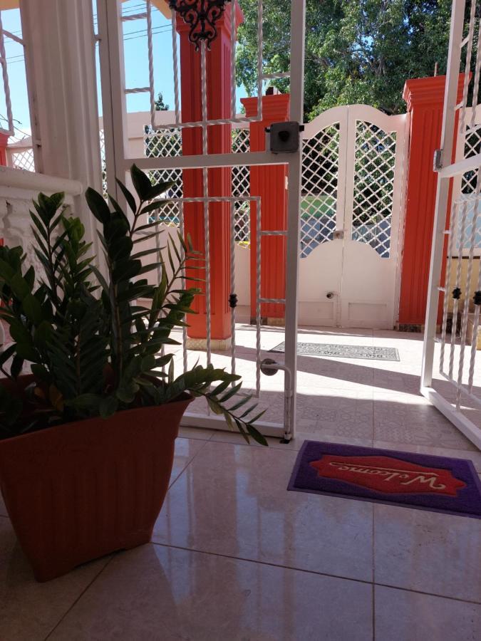 El Aplatanao Hotel Педерналес Екстериор снимка