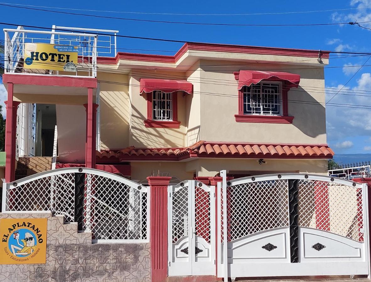 El Aplatanao Hotel Педерналес Екстериор снимка