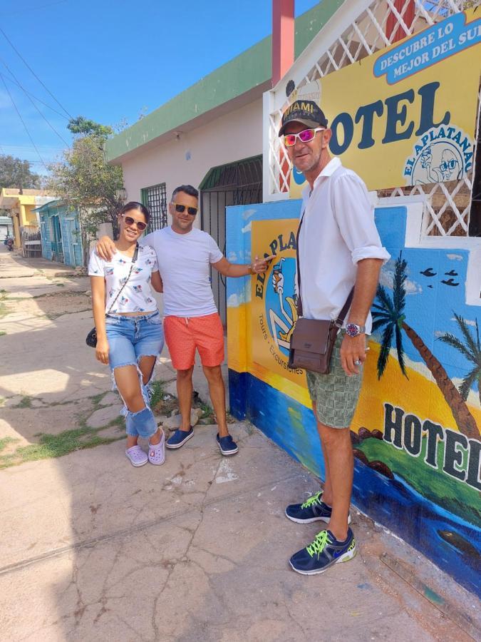 El Aplatanao Hotel Педерналес Екстериор снимка