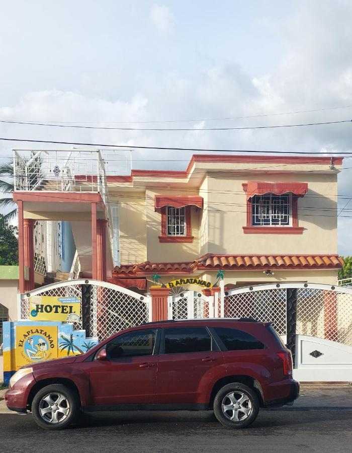 El Aplatanao Hotel Педерналес Екстериор снимка